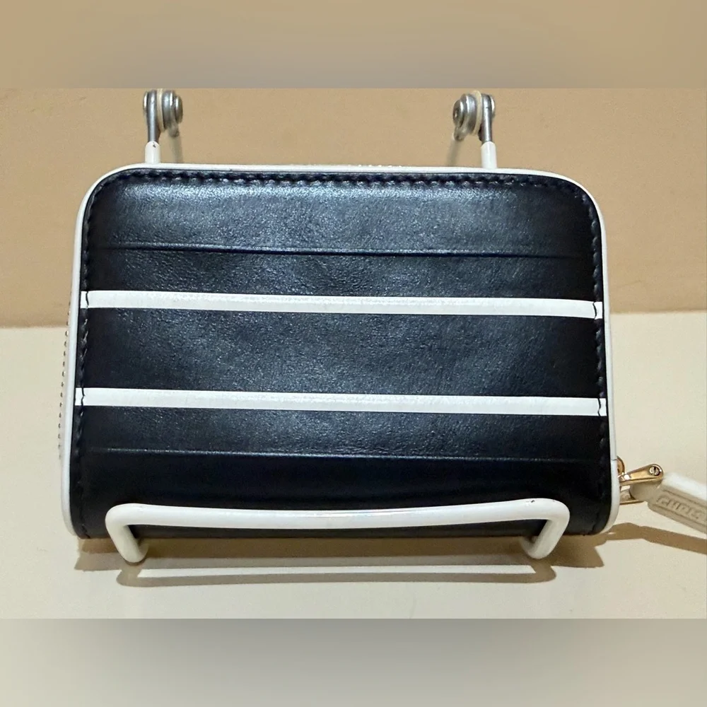 Christian Dior Vibe Leather Compact Wallet - Picture 2 of 15